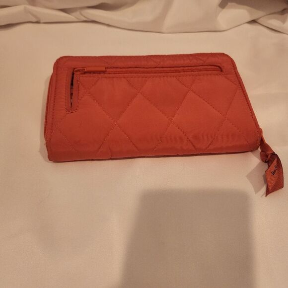Vera Bradley RFID turn lock pink wallet like new - Picture 2 of 8